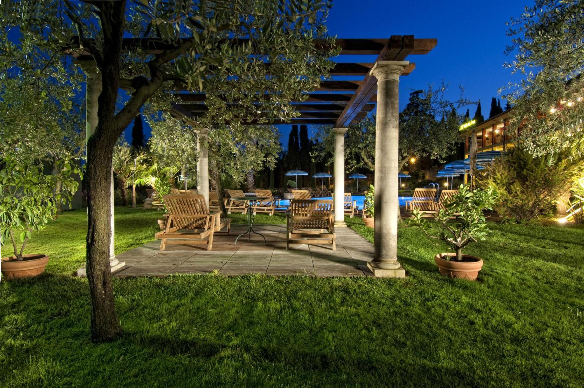 Villa Madrina Lovely And Dynamic Hotel Γκάρντα Εξωτερικό φωτογραφία